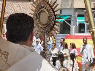 Misa y eucaristía en Villares de la Reina por el Corpus 2025