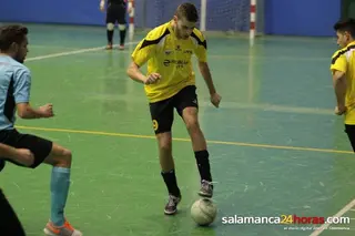 Álvaro Morales, en un derbi ante el Alhambra de Guijuelo | FOTO SALAMANCA24HORAS.COM