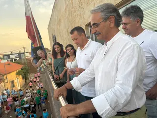 Doñinos de Salamanca. Pregón a cargo de la Asociación Noonan con Celia Vega Cepriá. Acto amenizado con sangría y la charanga El bombazo. | Belén Hurtado