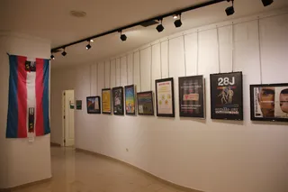 Ángel Fernández, inaugura la exposición ‘Iguales, 25 años de lucha LGTBI+ en Salamanca’