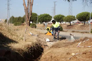 Reinicio de las obras de la pasarela peatonal en Carbajosa de la Sagrada | CARBAJOSA NOTICIAS
