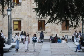 Estudiantes en la Plaza de Anaya| Foto de archivo