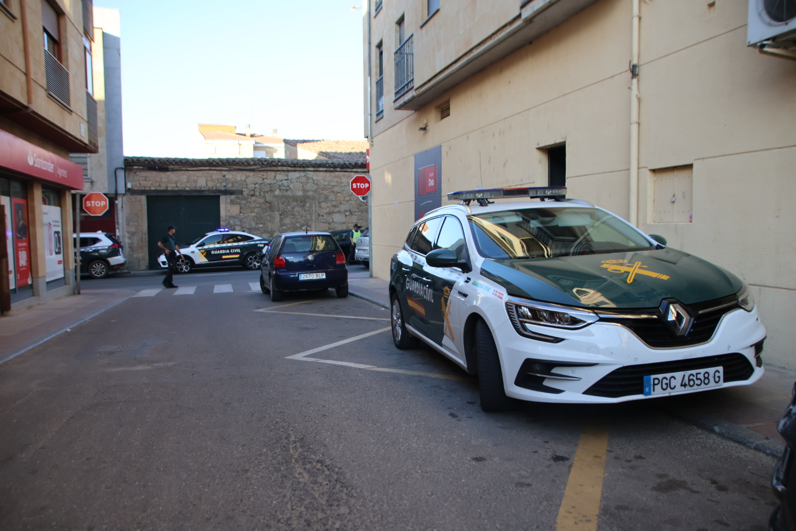 Investigan la ca&iacute;da de una persona desde un tercer piso al patio interior de una vivienda en Villamayor 