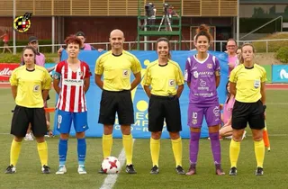 El árbitro salmantino Vicente Moral dirige una semifinal de la Copa de la Reina