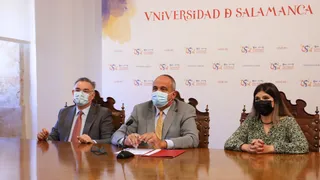 La Universidad de Salamanca y la Agencia Valenciana Antifraude firman un convenio que incluye estancias de investigación para estudiantes de doctorado