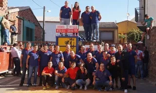 La villa disfruta del espectáculo del Toro del Cajón