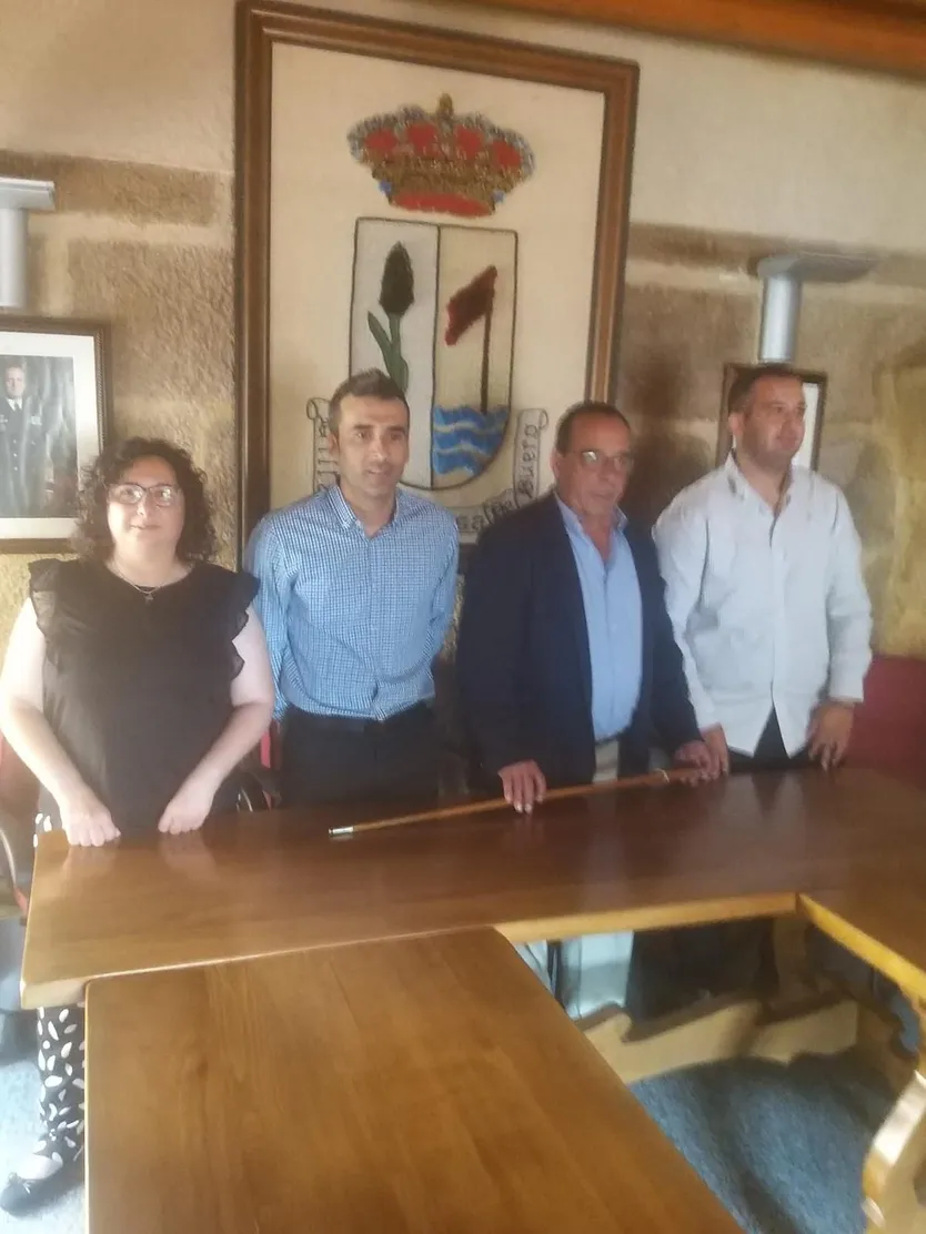 Constitución del ayuntamiento de Hinojosa del Duero