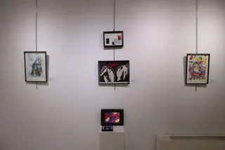 El concejal de Juventud, Pedro Martínez, inaugura la exposición ‘Entrañas’
