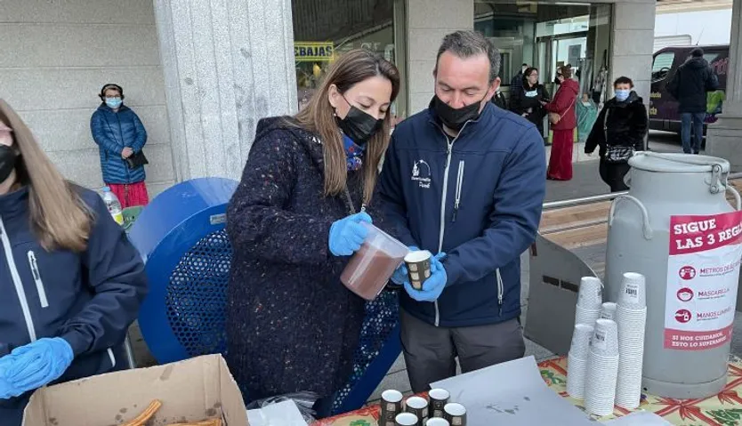 Chocolatada en la Plaza Mayor de Guijuelo | Ayuntamiento de Guijuelo
