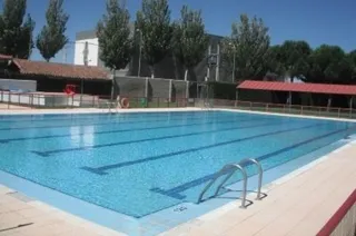 PISCINA DOÑINOS