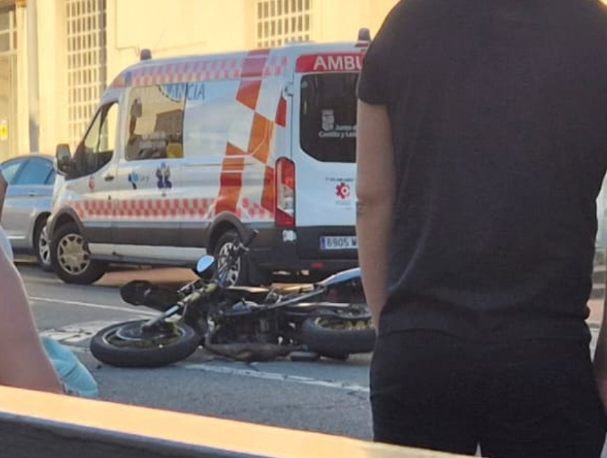 Motocicleta Accidentada En El Lugar Del Accidente