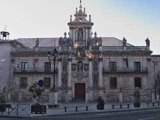 Universidad Fachada de Valladolid | Fotografía de Wikipedia