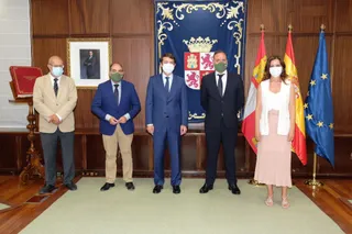 Mañueco reunión autónomos