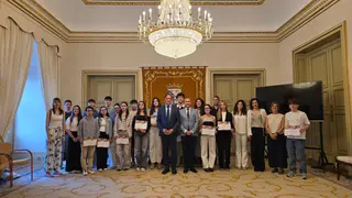 Entrega de los diplomas correspondientes a los alumnos que han formado parte de la última edición del programa Fomento del Talento
