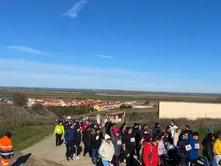Cientos de vecinos se unen en la marcha solidaria por Alberto en Monterrubio