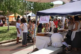 Mercado campesino en Miranda de Azán. ARCHIVO