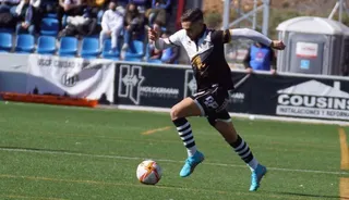 Salinas, en el duelo ante el Racing de Santander | FOTO SALAMANCA24HORAS.COM