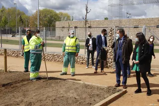 Los primeros adjudicatarios ya trabajan en los nuevos huertos urbanos de Salamanca