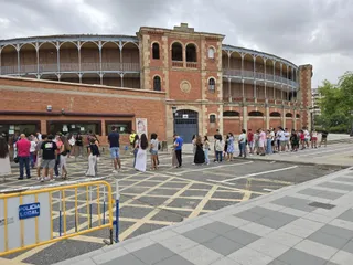 Nuevas colas para adquirir los nuevos abonos para la Feria Taurina de Salamanca, 31 de agosto