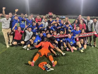 Los jugadores del Santa Marta celebran la victoria en Lanzarote | FOTO UD SANTA MARTA