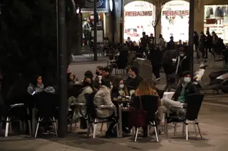 GALERÍA | Nuevo horario de cierre para la hostelería