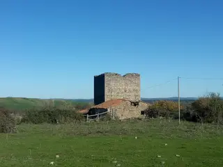 Castillo de Tamames, construido en el siglo X por el rey Ramiro II de León.