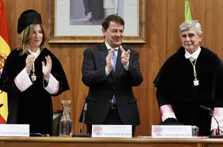 Alfonso Fernández Mañueco en el acto de investidura de la nueva rectora de la Universidad de León. ICAL-Campillo