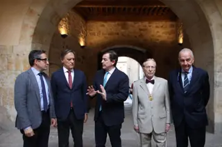 Entrega de distinciones de honor de la Academia Española de Estudios en la presentación de la obra 'Historia de los Rotarios en España (1920-1936)' | Andrea Mateos