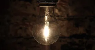 El precio de la luz se dispara: "el abril más caro en 8 años", según la OCU