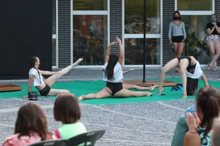 Espectáculo de pole dance en Santa Marta de Tormes 2021 08 01 at 21.08.17