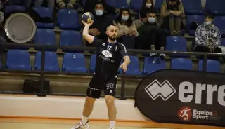 Sergio Sánchez, ante BM Cuatro Valles | FOTO SALAMANCA24HORAS.COM