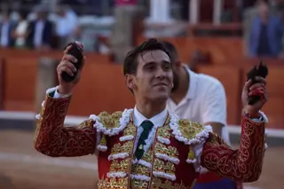 Ismael Martín corta dos orejas en su primer toro de Vellosino y se asegura la Puerta Grande en La Glorieta | Juanes