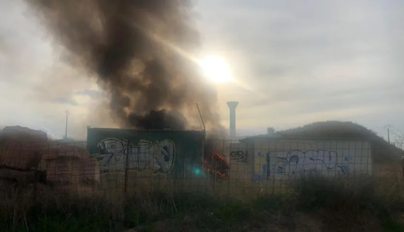 Incendio en unas casetas de obra de Villamayor