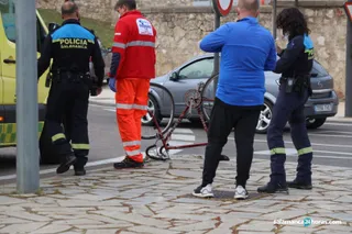 Un coche atropella a un ciclista en la glorieta de los Milagros de Salamanca