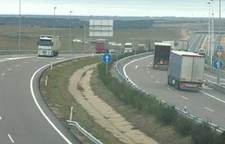 Herido leve en un accidente de tráfico en la A-62 a la altura de Doñinos
