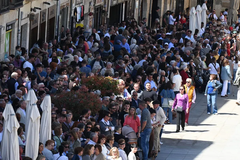 Encuentro de Jesús Resucitado con la Virgen en la procesión de la Pascua de Resurrección en Ciudad Rodrigo