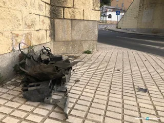 Una fiesta acaba en una persecución de película por Salamanca: huyen desde la capital, embisten a la Policía y terminan empotrados en Cabrerizos