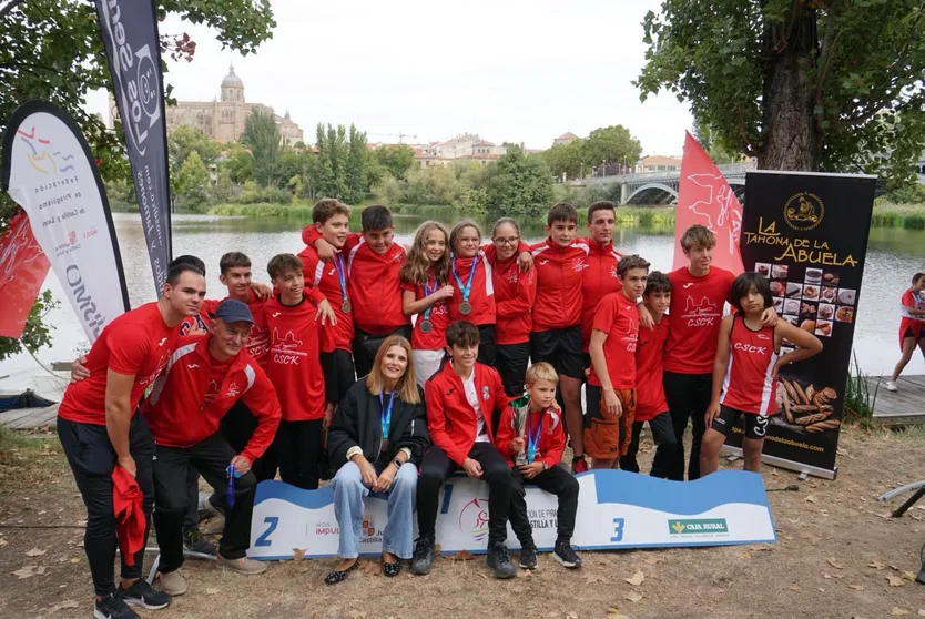 XXVIII Campeonato Regional de Edad de Piragüismo de Castilla y León en el río Tormes a su paso por Salamanca capital