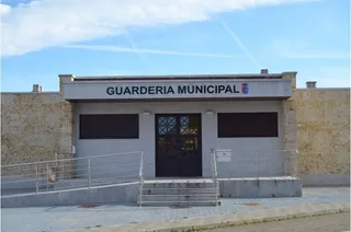 El Ayuntamiento de Villares de la Reina trabaja en la reapertura de la guardería tras quedar desierta su licitación
