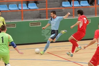Victorias de Confiterías Gil y Alhambra de Guijuelo en la Tercera de fútbol sala