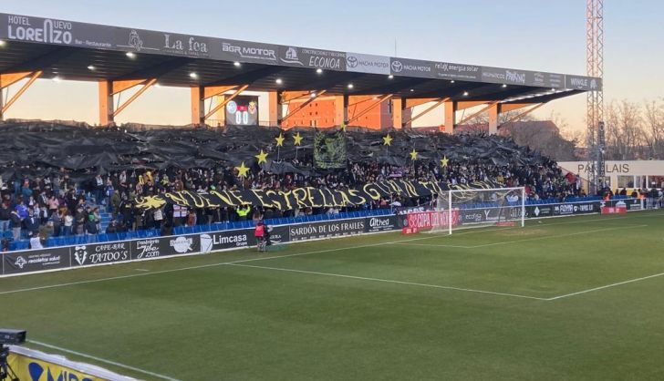 Tifo de Unionistas en el partido contra el Villareal