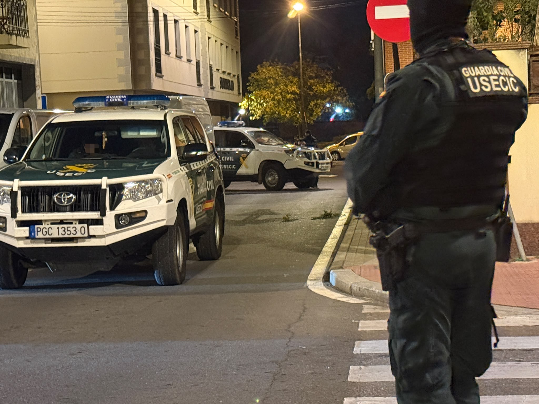 Registros Por Parte De La Guardia Civil Y La Polic&iacute;a Nacional De Salamanca En Una Vivienda Del Barrio Del Zurgu&eacute;n (3)