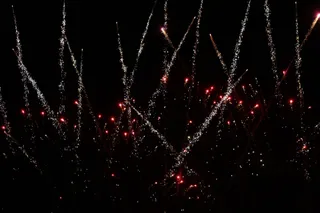 Fuegos artificiales para despedir las fiestas en Santa Marta de Tormes, lunes, 29 de julio de 2024. Fotos Carlos H.G