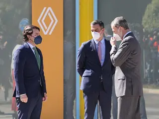 Pedro Sánchez, Alfonso Fernández Mañueco y Felipe VI | Foto: ICAL