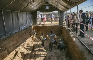 Imagen de archivo de trabajos de exhumación en la fosa común de Pico Reja, una de las mayores del franquismo, situada en San Fernando